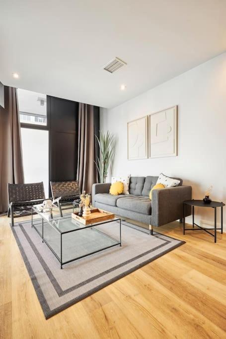 Gran Via Style Apartment Madrid Exterior photo